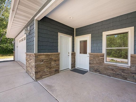 4th image of 200 Langhorst Ct