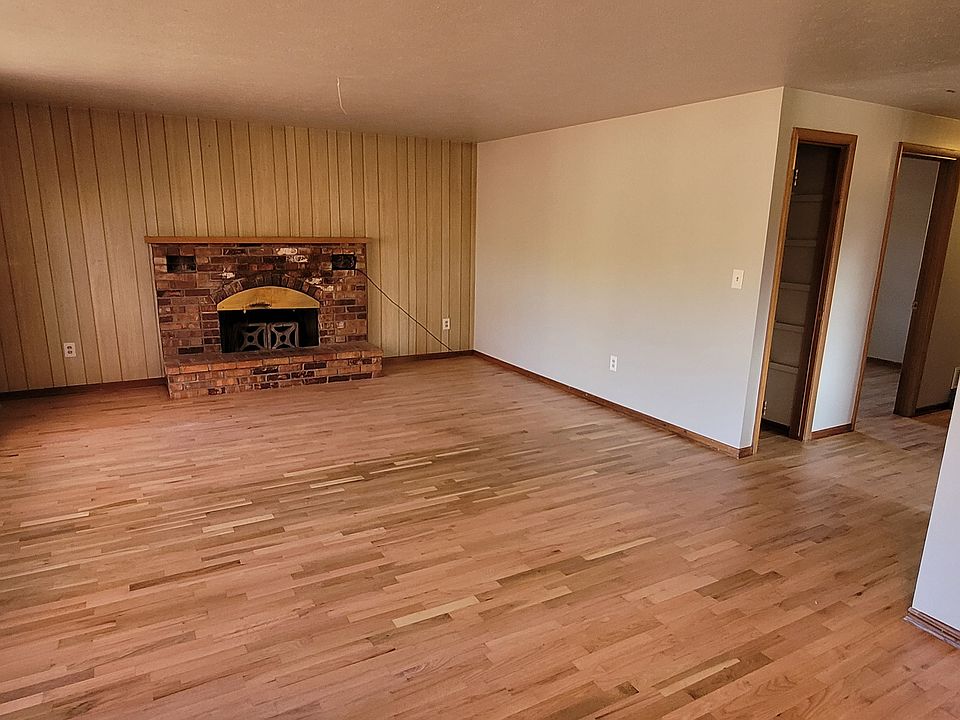 1st image of 432 King St