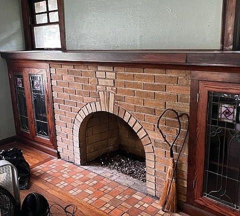 2nd image of 1824 E 47th Ter