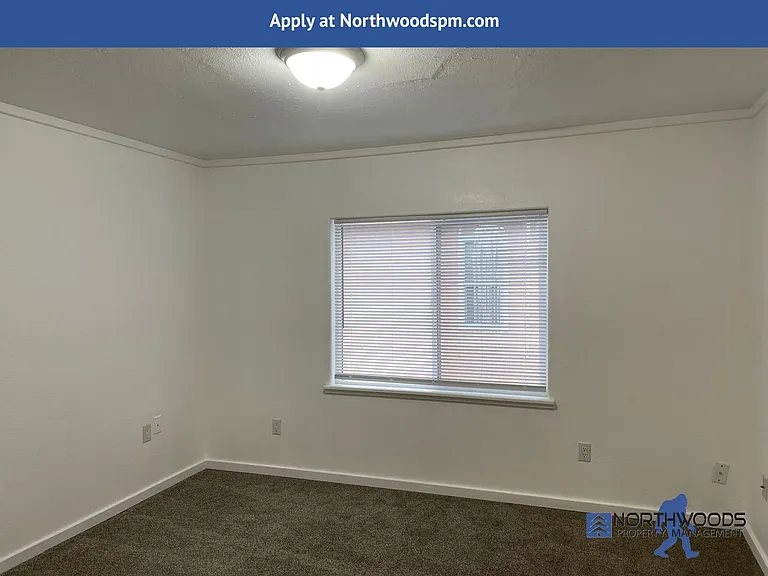 313 S Oakdale Ave — Photo 16