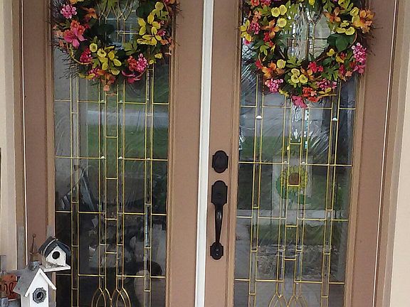4th image of 2901 Victoria Dr