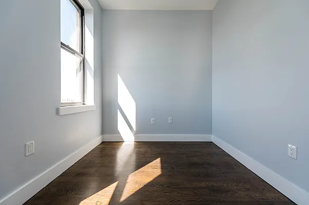 Rented by Nooklyn NYC LLC | media 24