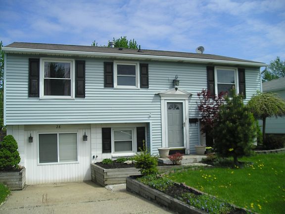 2nd image of 28 W Cherbourg Dr