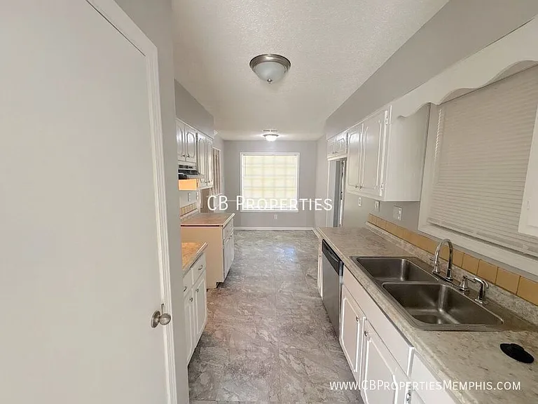 4316 Springwind Rd — Photo 3