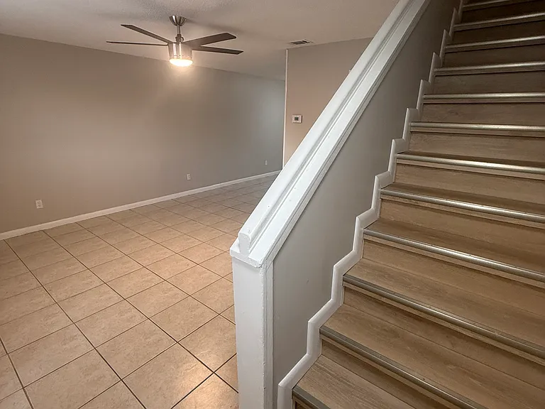 1522 Kraft Ave — Photo 11