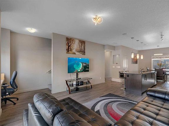 3rd image of 293 N Skyview Ranch Rd NE