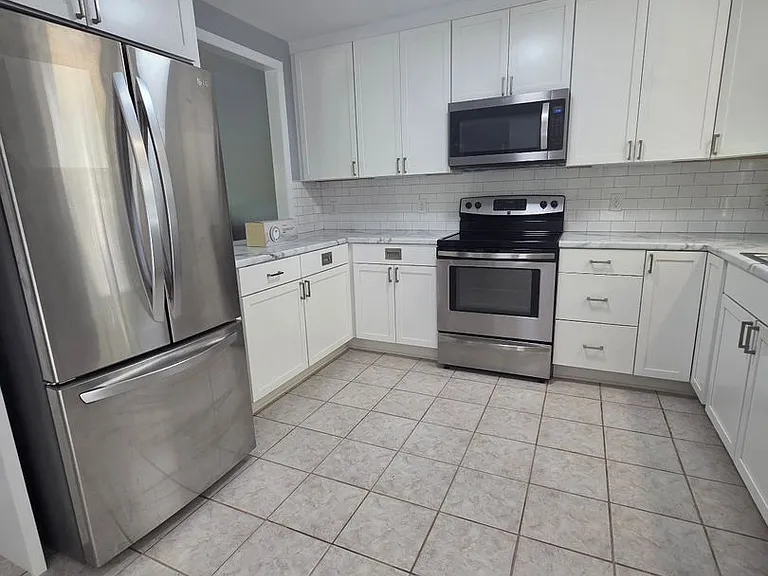1015 S Country Club Dr — Photo 6