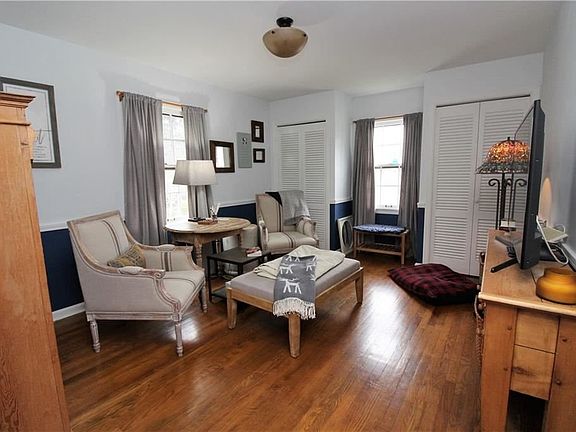 3rd image of 113 Colony Dr