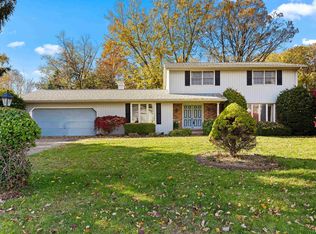 5935 N Sherwood Ave, Peoria, IL