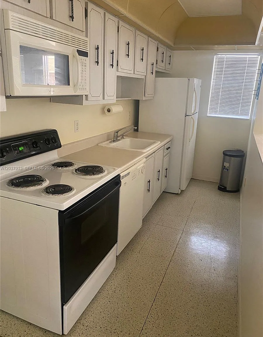 Star Paradise Condo — Photo 4