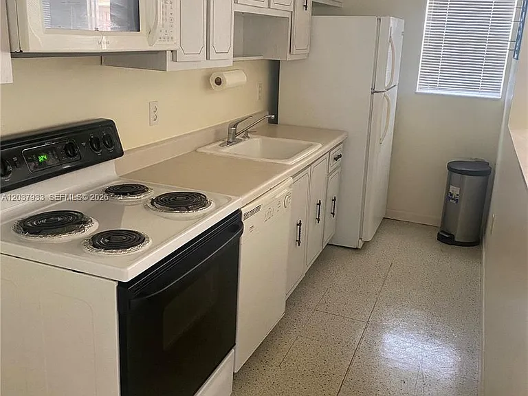 415 NE 2nd St #222 — Photo 4