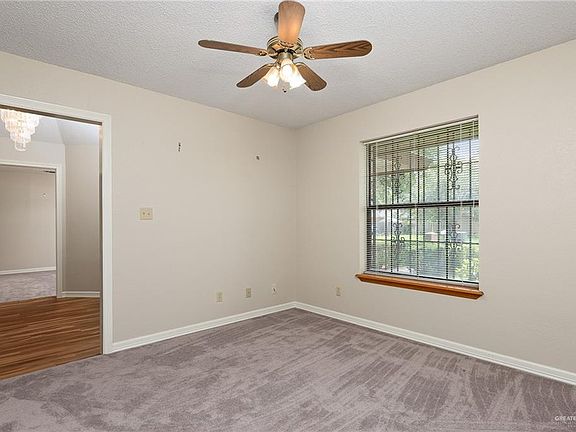 3rd image of 901 E Matz Ave