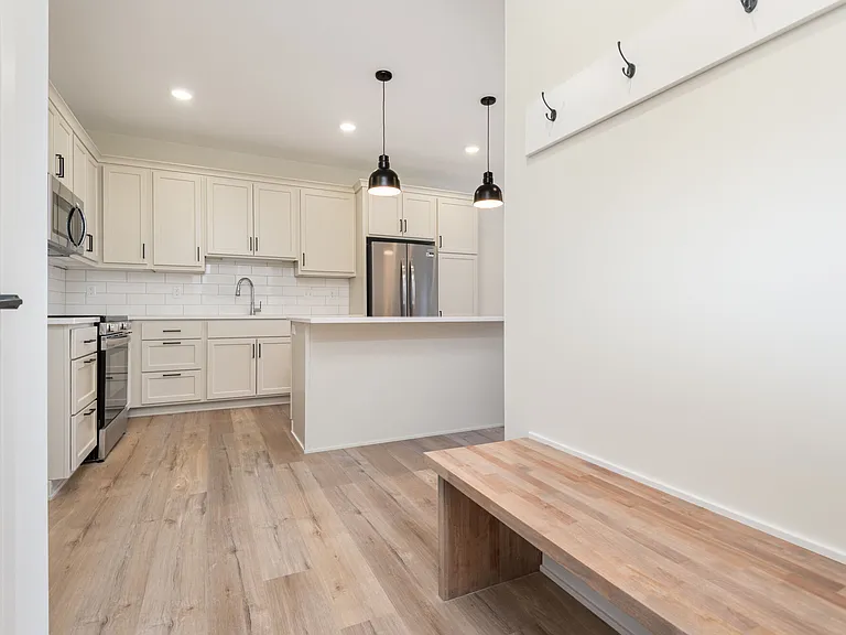 The Uptown Apartments — Photo 41