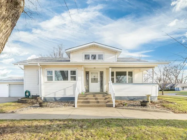 900 Cameo St, Onawa, IA 51040