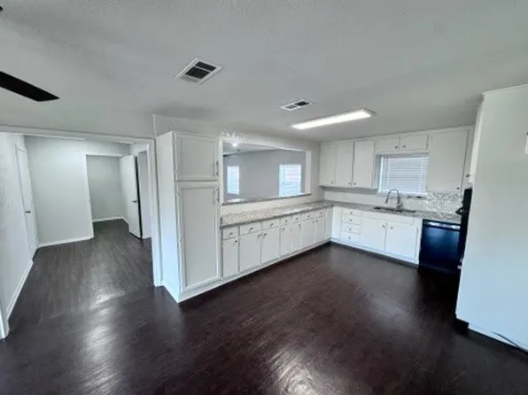 2925 Needles St, Euless, TX 76040