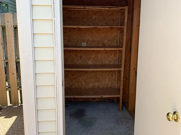 830 Brentwood Point — Photo 39