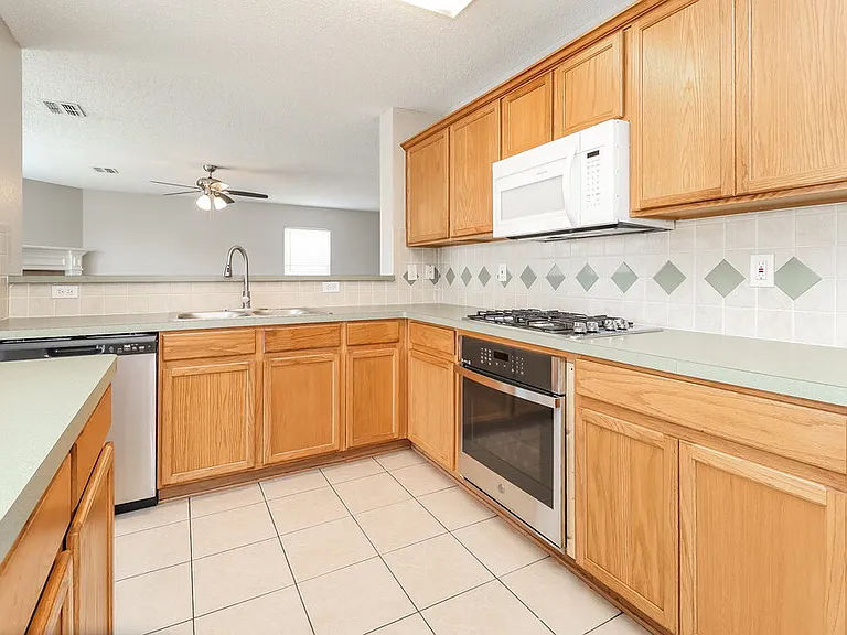 4668 Cool Ridge Ct — Photo 7