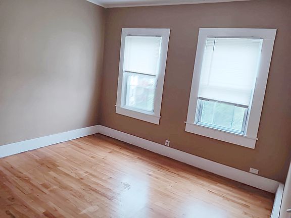 2nd image of 94 Glen St Floor 3