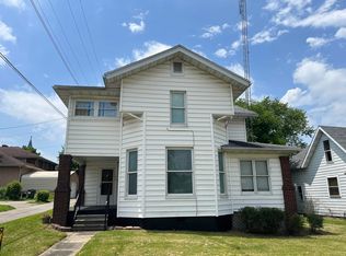106 N 11th St, Petersburg, IN 47567