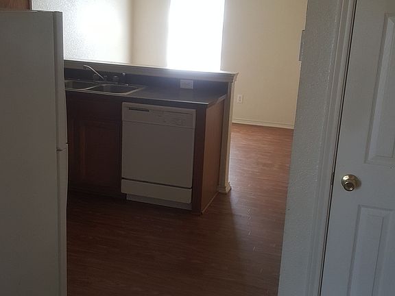 5th image of 2802 Cantabrian Dr APT D