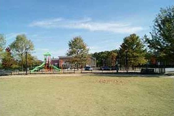 5th image of 417 Chatooga Ln