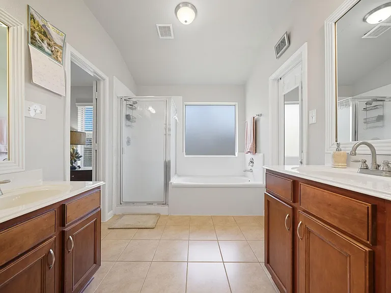 25707 Crisp Spring Ln — Photo 8