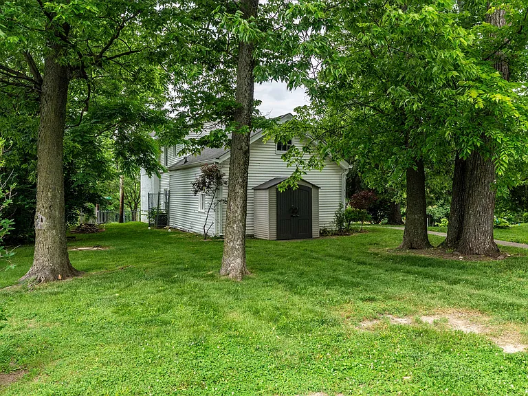 2320 Beechmont Ave #2 — Photo 5