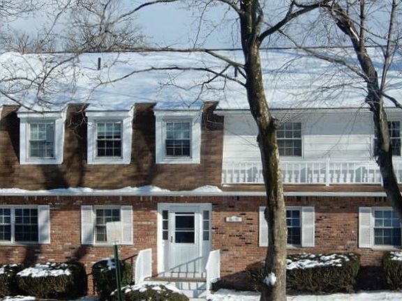 4th image of 83 Parkside Dr