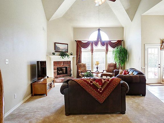 4th image of 20611 Aspen Canyon Dr