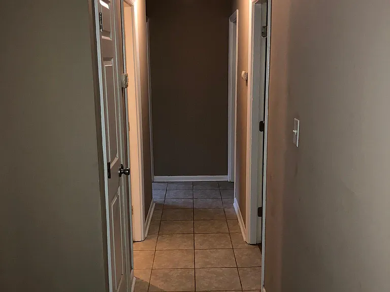 712 Edgegreen Dr — Photo 6