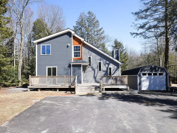 5121 Eagle Pl, Pocono Summit, PA 18346