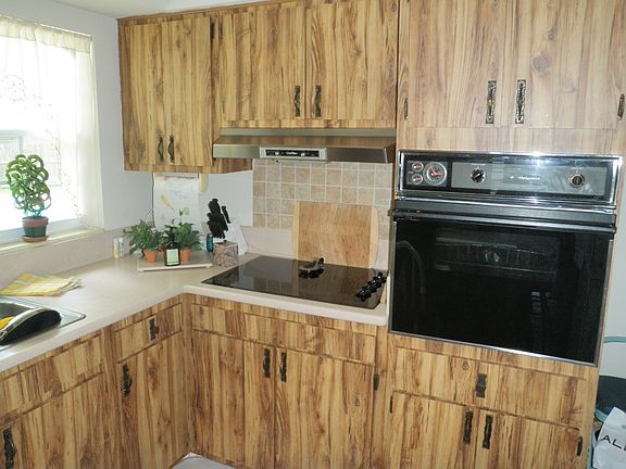 4th image of 1773 Dover Ln
