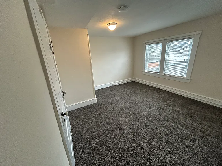 613 Green Ridge St #3 — Photo 9