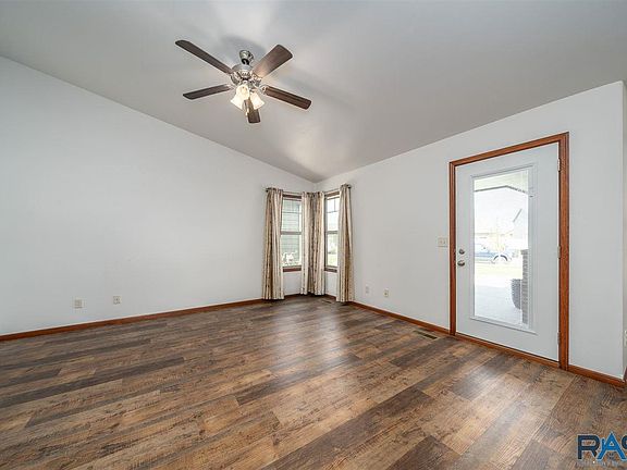 2nd image of 1224 S President Ct