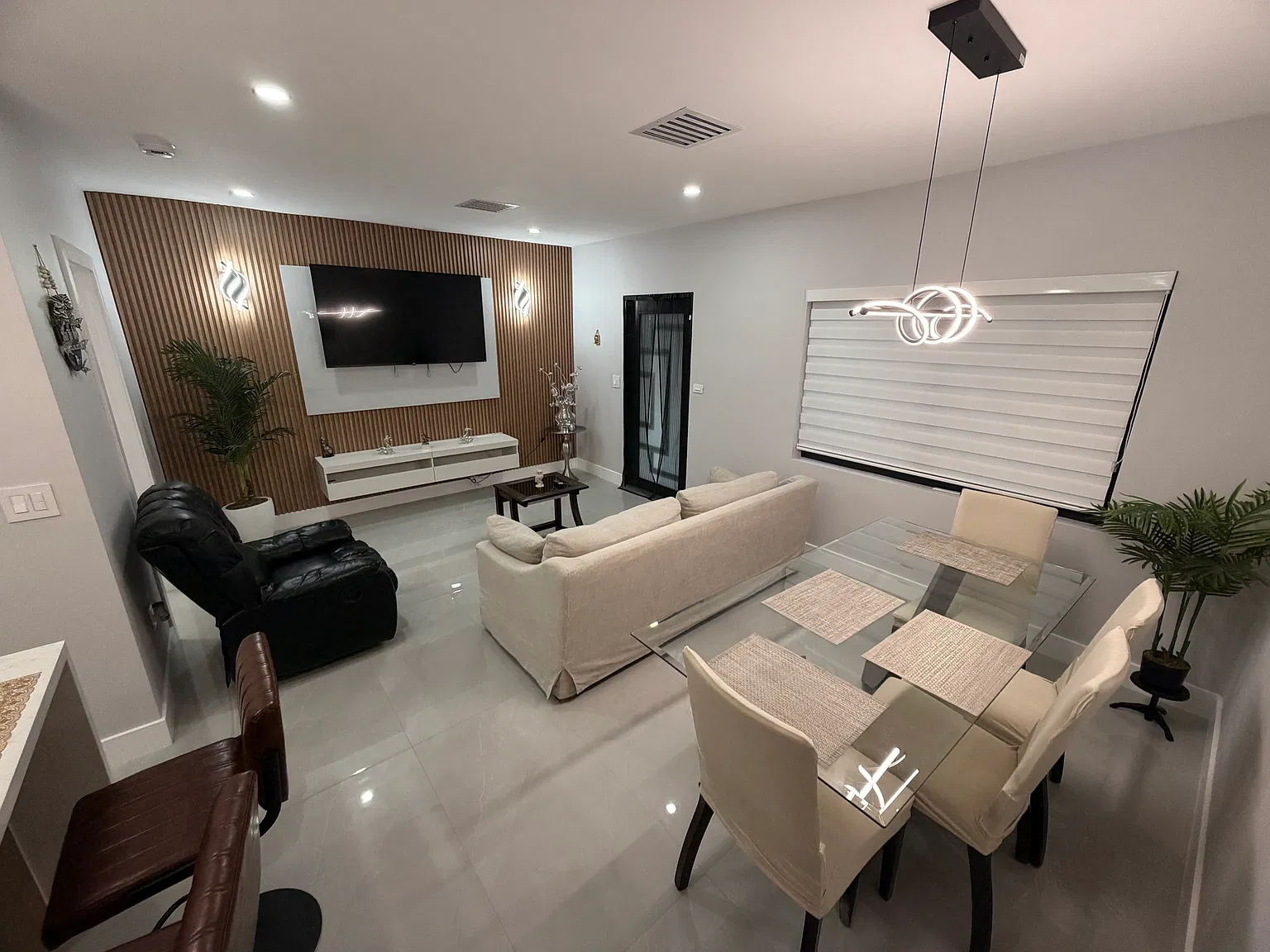 1 bed, 1.5 bath, $2,600 — Photo 2