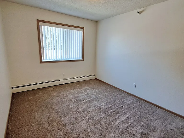 Woodland Park Apartments — Photo 48