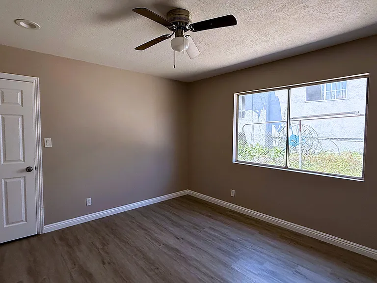 1542 Ricardo St #A — Photo 25