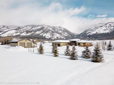 60 Shooting Star Dr, Thayne, WY, 83127