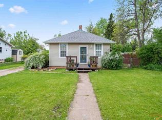 4023 Sunset Dr, Rapid City, SD 57702