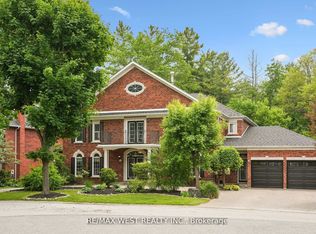 81 Woodview Dr, Pickering, ON L1V 1L1