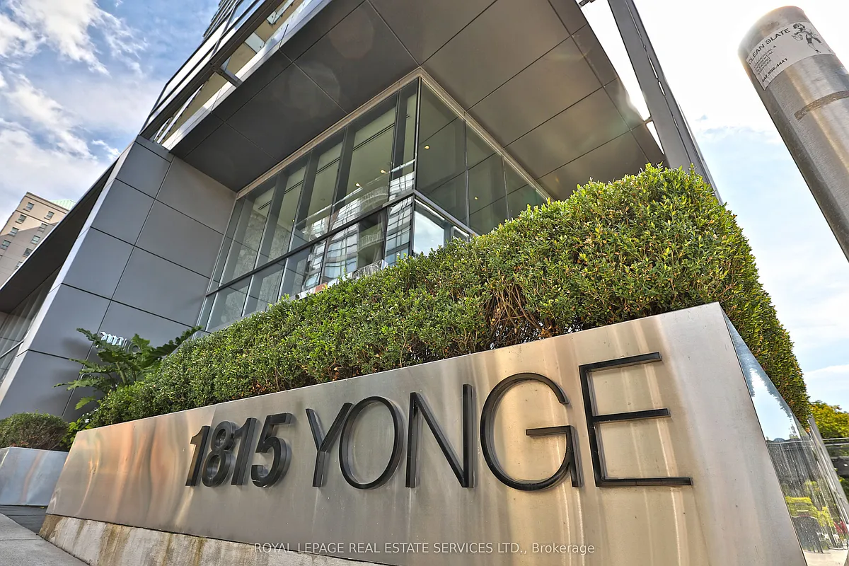 Building Photo - 1815 Yonge St #1101