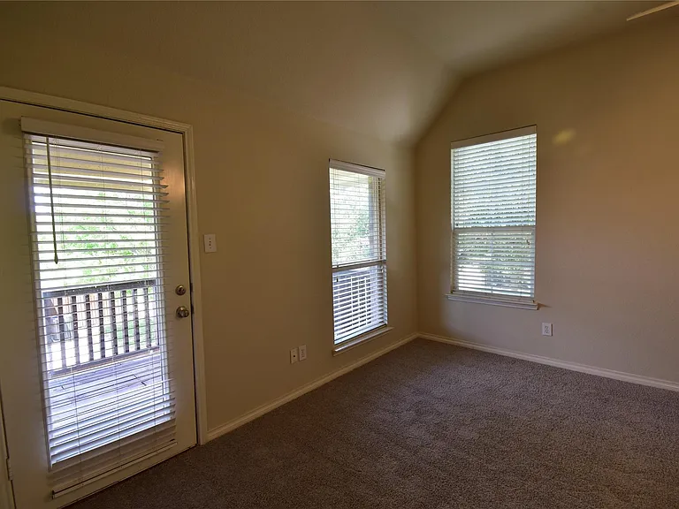 7993 Crampton Ln — Photo 10