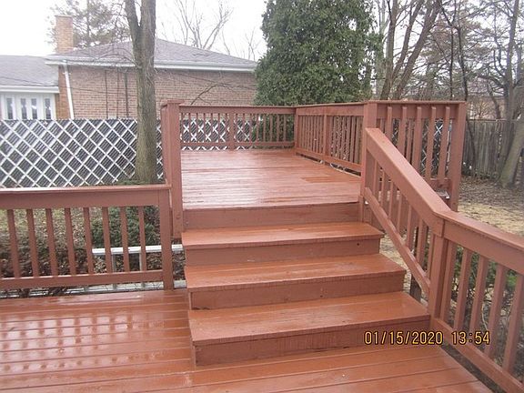 3rd image of 15907 Debbie Ln