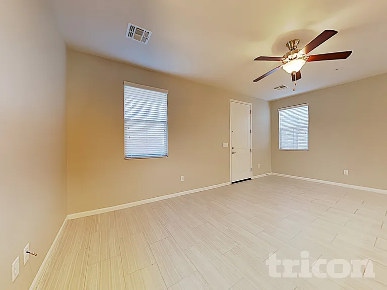12550 W Hummingbird Ter — Photo 2