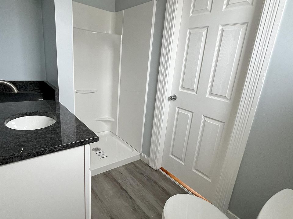 18 Glenwood Avenue 3 18 Glenwood Ave Cranston RI Zillow