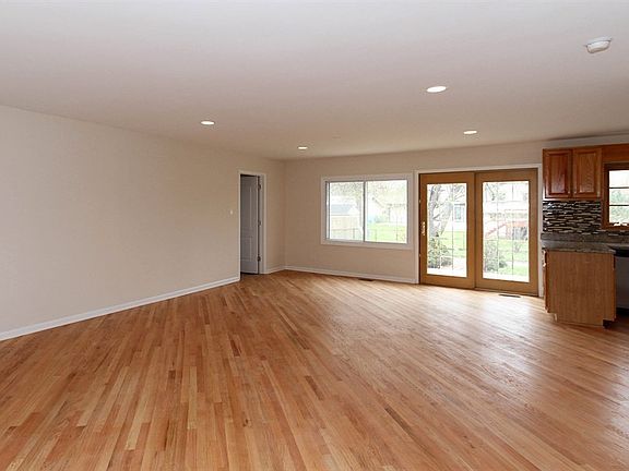 2nd image of 5348 Cinema Dr W
