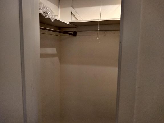 4th image of 6160 W Thorndale Ave #1