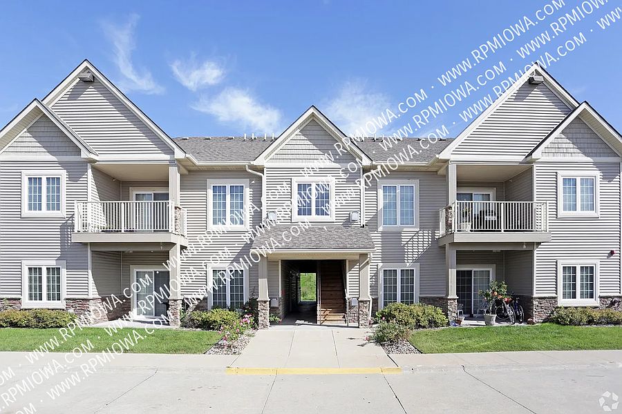 1st image of 14115 Airline Ave #8