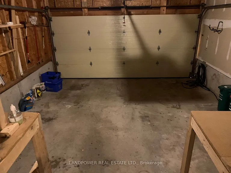 147 Cairncross Cres S — Photo 25
