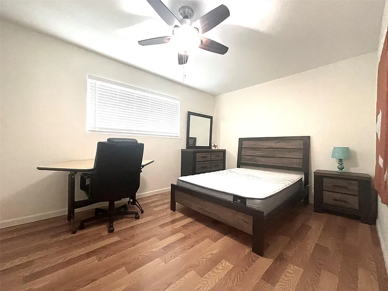 2207 Leon St #309 — Photo 7